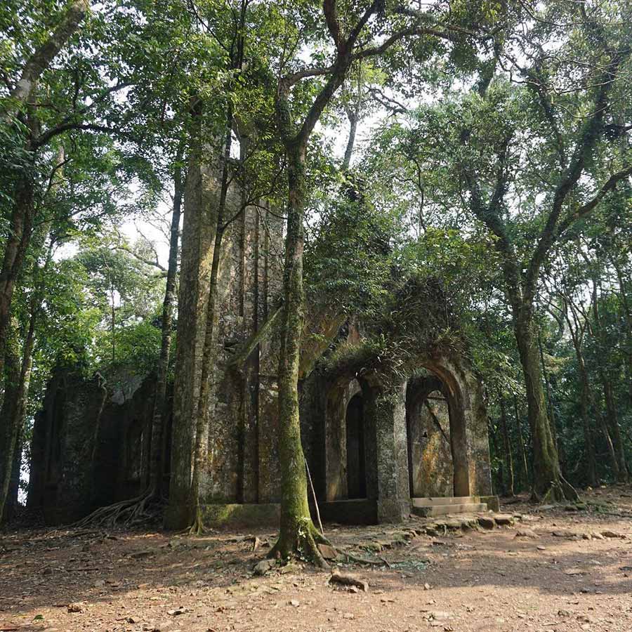 Learn Hanoi’s historical legacy with expert insights
